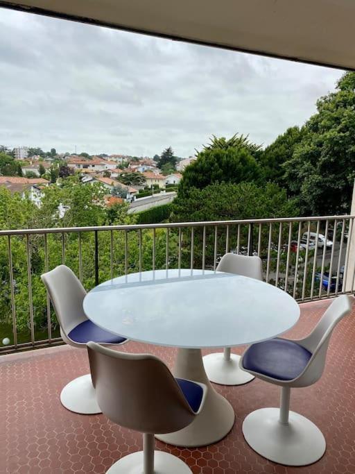T3 - Centre - 75M2 - 2 Sdb - Parking - Calme Apartman Anglet Kültér fotó